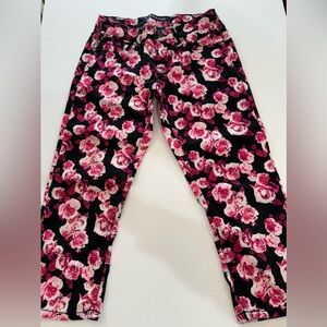 Girls (12) Rose themed crop pants